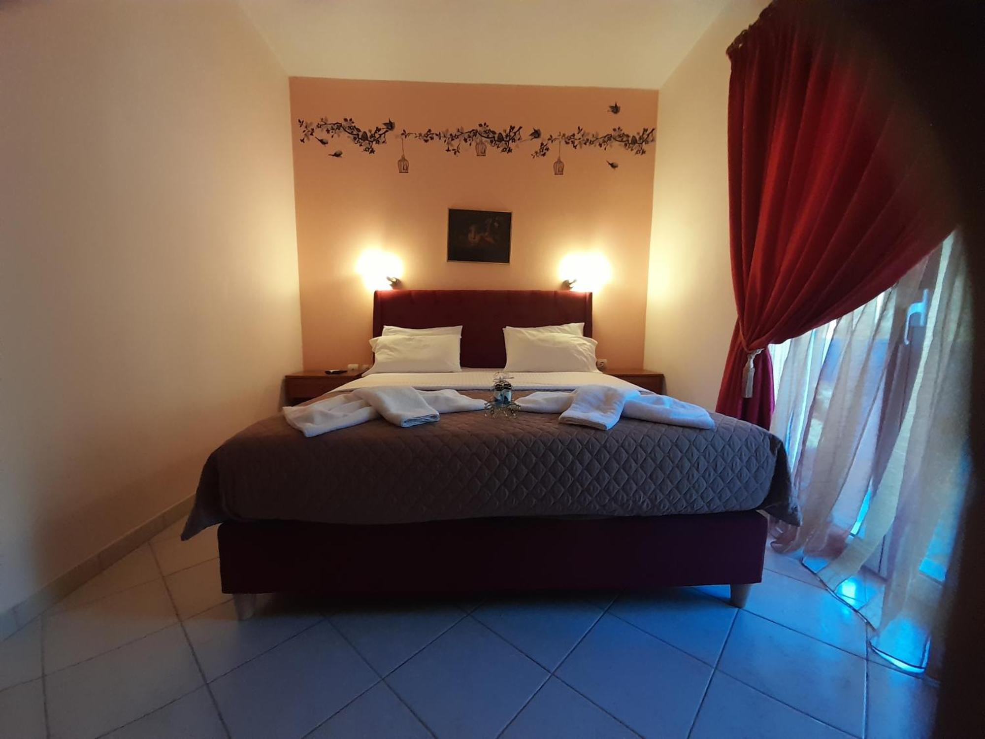 Delfini Aparthotel Ahladerí Kültér fotó