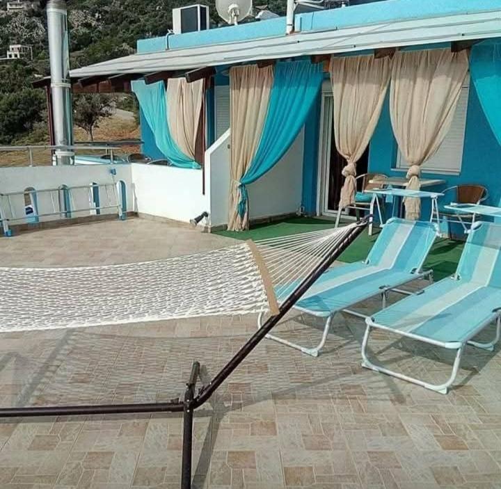 Delfini Aparthotel Ahladerí Kültér fotó