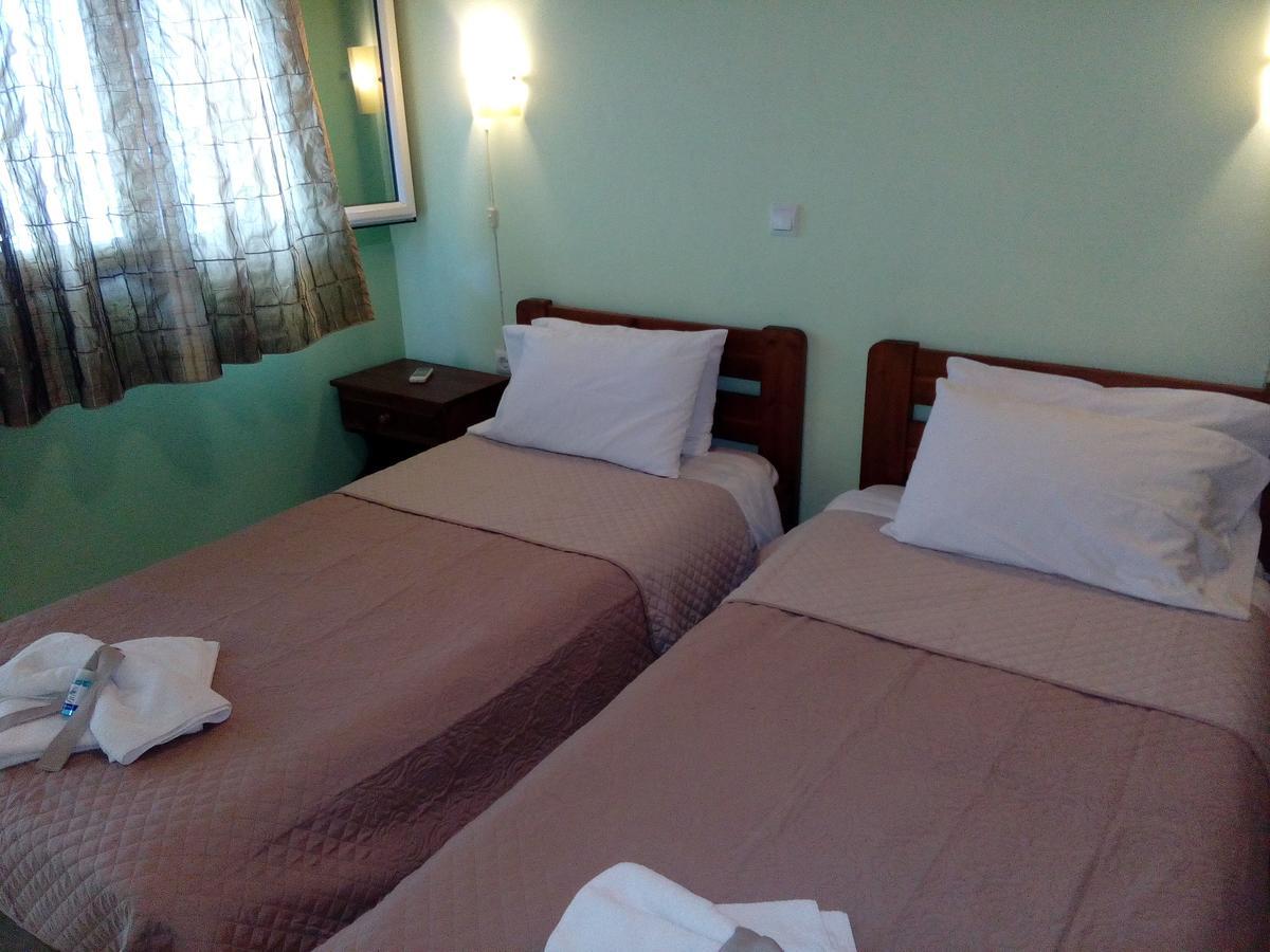 Delfini Aparthotel Ahladerí Kültér fotó
