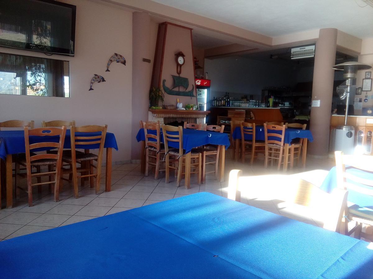 Delfini Aparthotel Ahladerí Kültér fotó